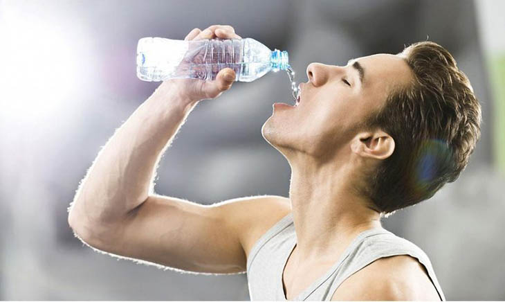 Cần uống nước sau khi tập luyện