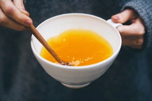 giam can sau sinh bang mat ong