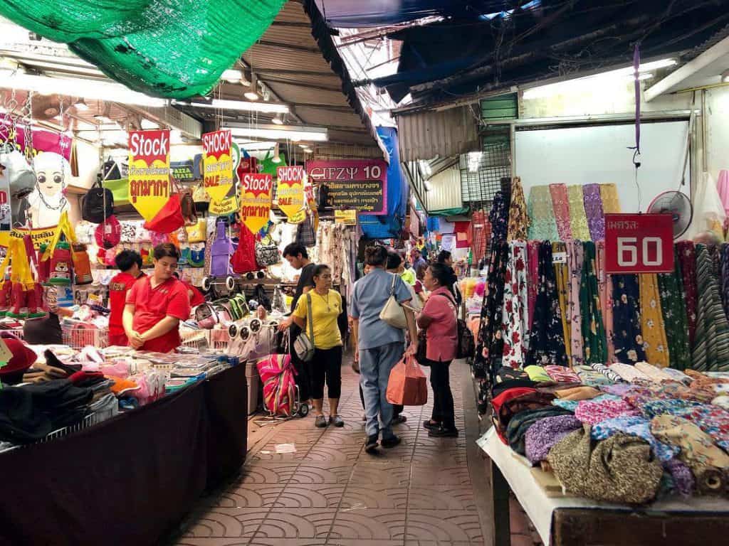 Mỹ phẩm tại chợ Sampeng - Thái Lan 