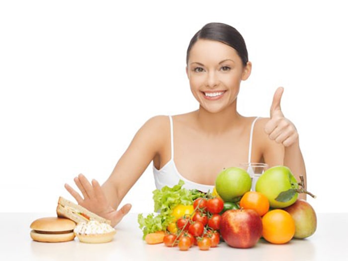 chế độ ăn uống hạn chế chất béo giúp giảm cân nhanh chóng