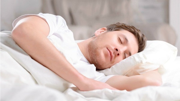 Việc điều tiết giấc ngủ không những loại bỏ mệt mỏi, còn làm cho làn da khỏe và đẹp hơn
