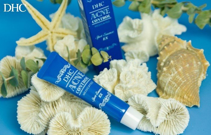 Da mụn nên sử dụng thêm sản phẩm hỗ trợ trị mụn