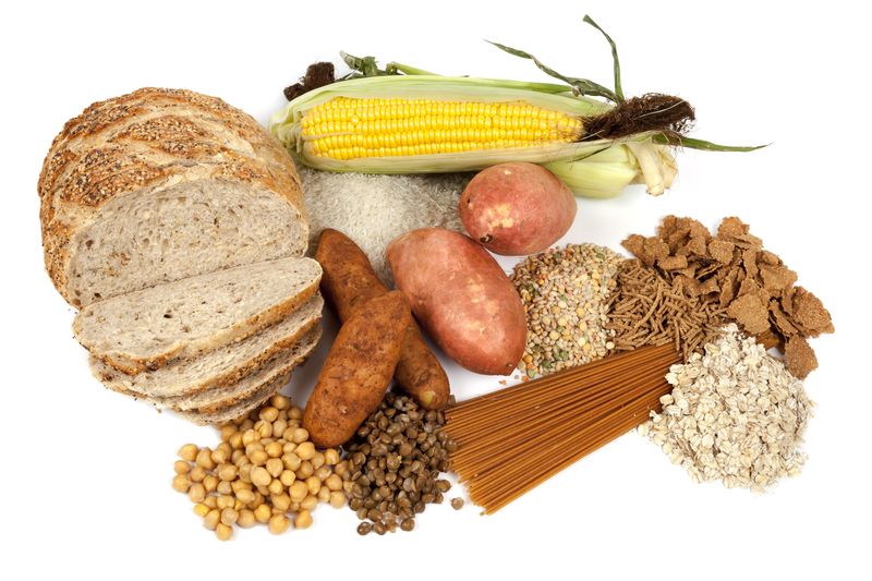 Người bệnh nên ăn các loại thực phẩm giàu tinh bột như ngô, khoai, bột mì, lúa mì