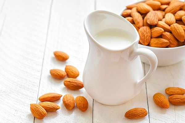 Sữa hạnh nhân không chỉ tốt cho sức khỏe mà còn có khả năng siết cân vô cùng hiệu quả