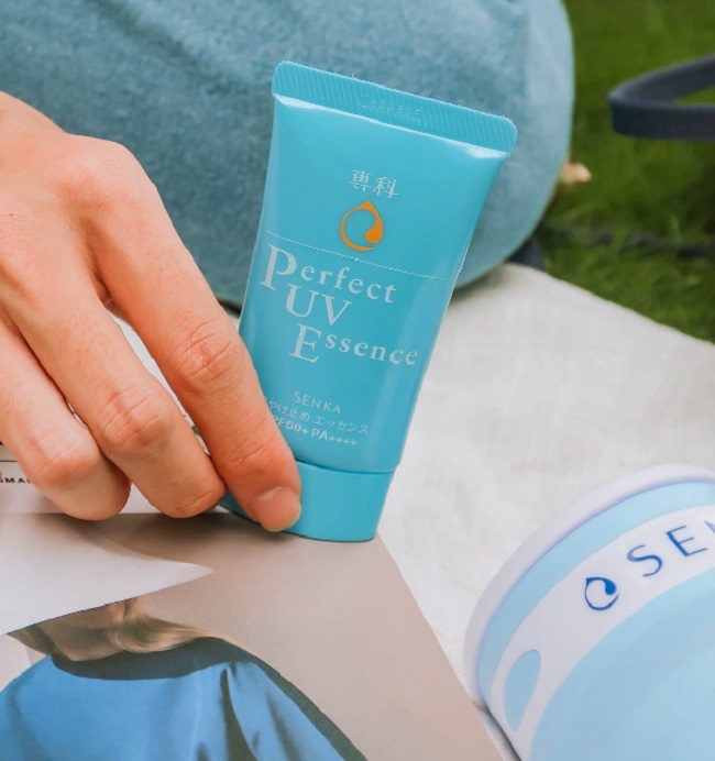 Review kem chống nắng Senka Perfect UV Essence từ người sử dụng