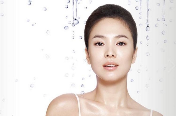 Là Con Gái Nhất Định Bạn Phải Có 5 Mỹ Phẩm Chăm Sóc Da Cho Mình