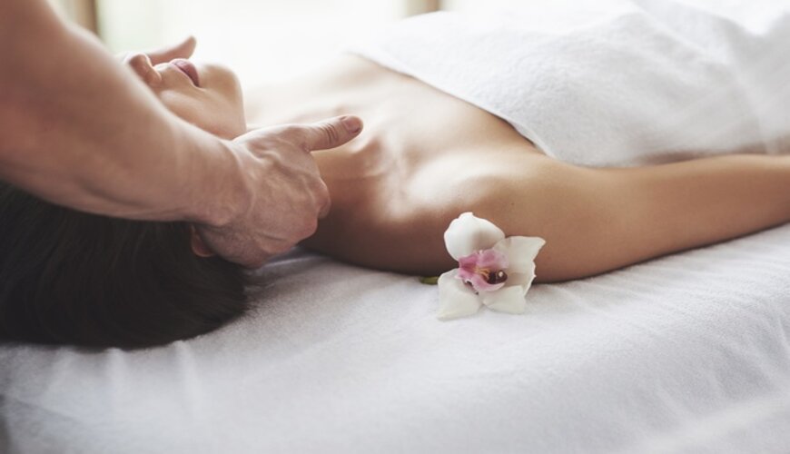 massage nâng cơ mặt chống lão hóa