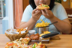 Lạm dụng thuốc giảm cân cũng là nguyên nhân gây béo bụng