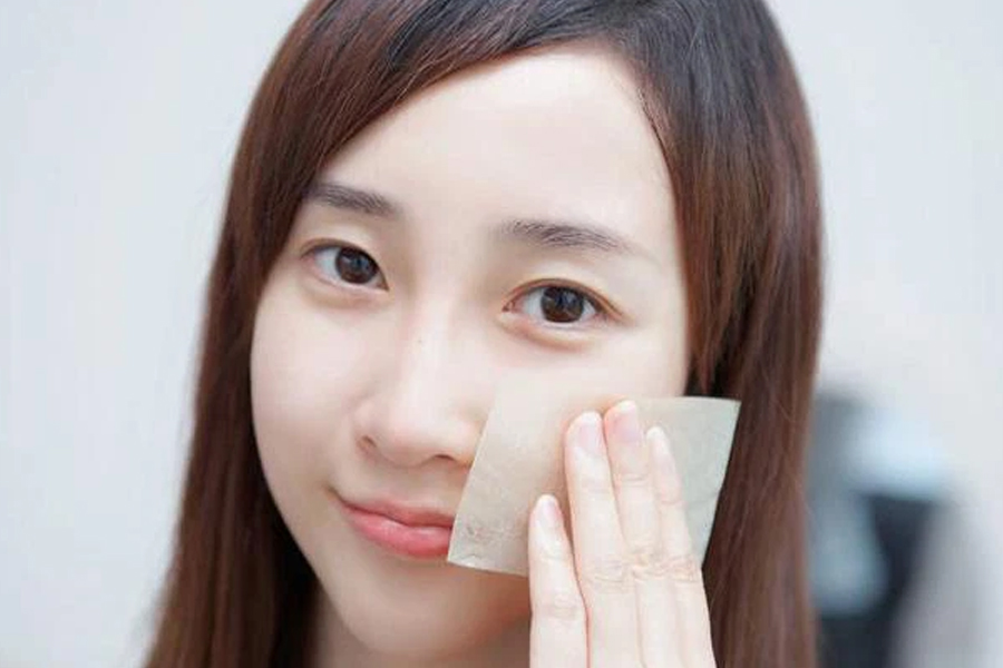 Toner giúp các dưỡng chất thấm sâu vào da