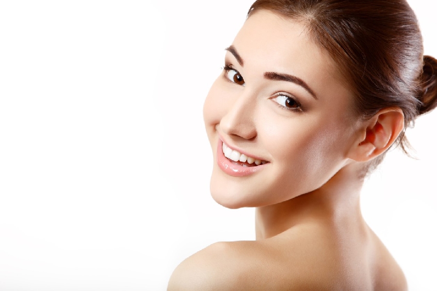 Da thường rất ít hoặc không bị đổ dầu ở 2 bên má