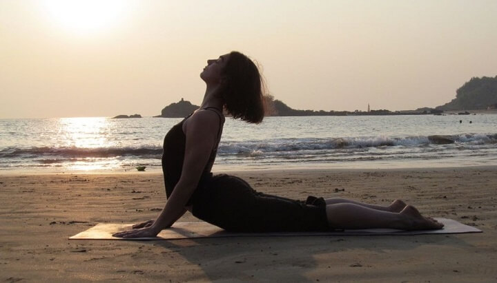tư thế rắn hổ mang tập yoga hiệu quả nhanh