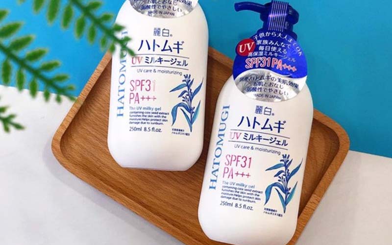 Kem dưỡng trắng da body dạng sữa Nhật Bản Hatomugi SPF31 PA+++