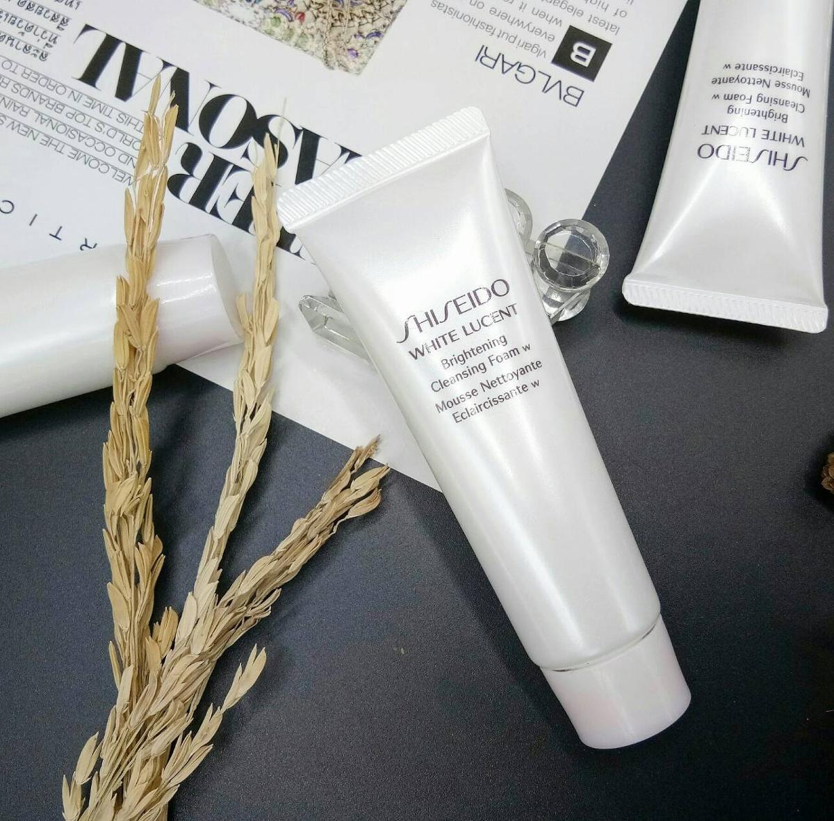Sữa rửa mặt trắng da Shiseido có mùi thơm nhẹ dịu cùng khả năng làm sạch da hiệu quả sau mỗi lần sử dụng
