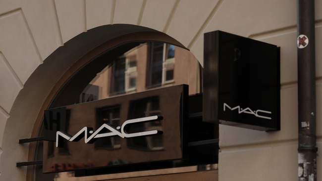 Quá trình hình thành và phát triển của thương hiệu MAC