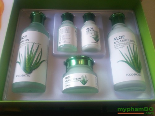 Bo my pham duong da lo hoi Foodaholic - Aloe Aqua Skin Care (1)