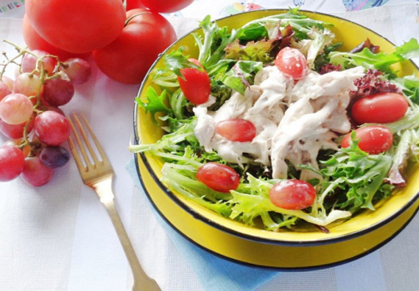 Salad ức gà và sữa chua