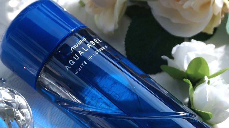 Nước hoa hồng Shiseido Aqualabel White Up Lotion màu xanh