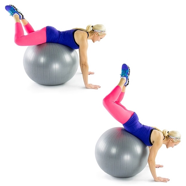 Bài tập gập bụng kiểu bơi ếch độc đáo