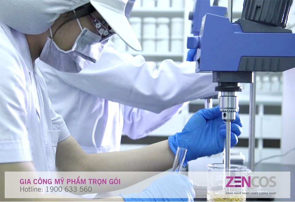 gia-cong-my-pham-nhat-ban