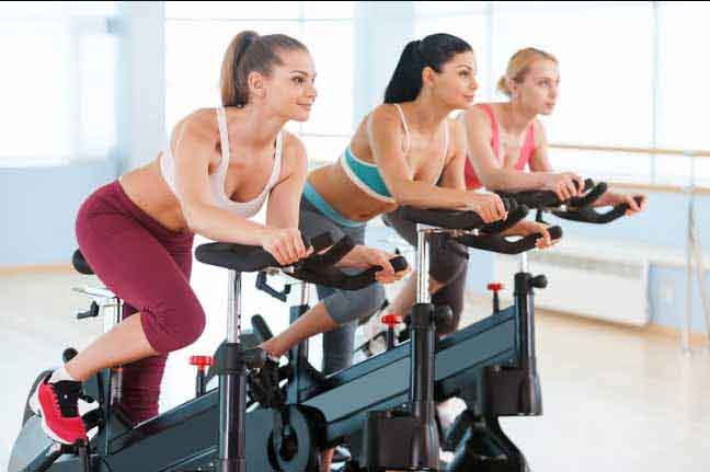 giảm mỡ bụng để mặc áo dài, Cách mặc áo dài trắng không lộ bụng, Cách che bụng khi mặc áo dài, Cách mặc áo dài đẹp cho người béo, Bài tập giảm cân để mặc áo dài