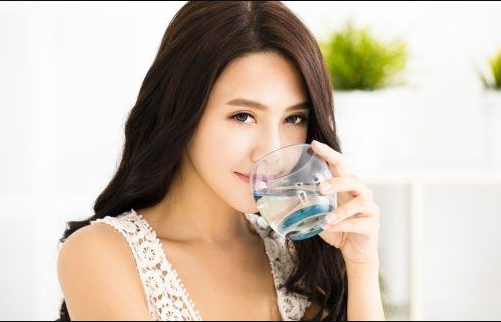 giảm mỡ bụng để mặc áo dài, Cách mặc áo dài trắng không lộ bụng, Cách che bụng khi mặc áo dài, Cách mặc áo dài đẹp cho người béo, Bài tập giảm cân để mặc áo dài