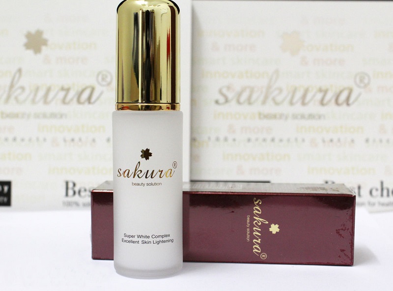 Sản phẩm Sakura Super White Complex Excellent Skin Lightening