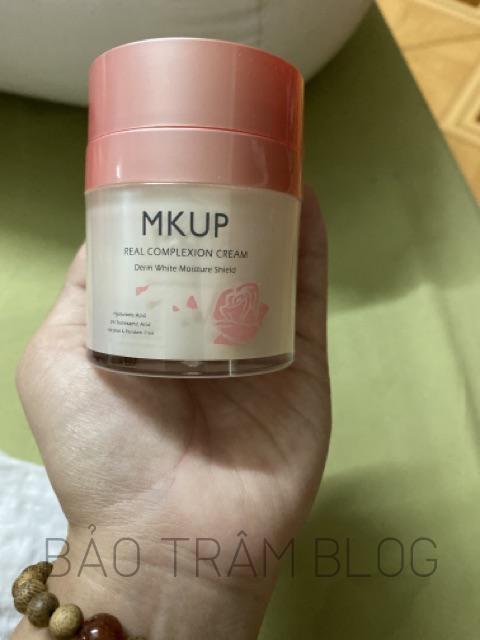 Kem lười MKUP Real Complexion Cream dùng có tốt không