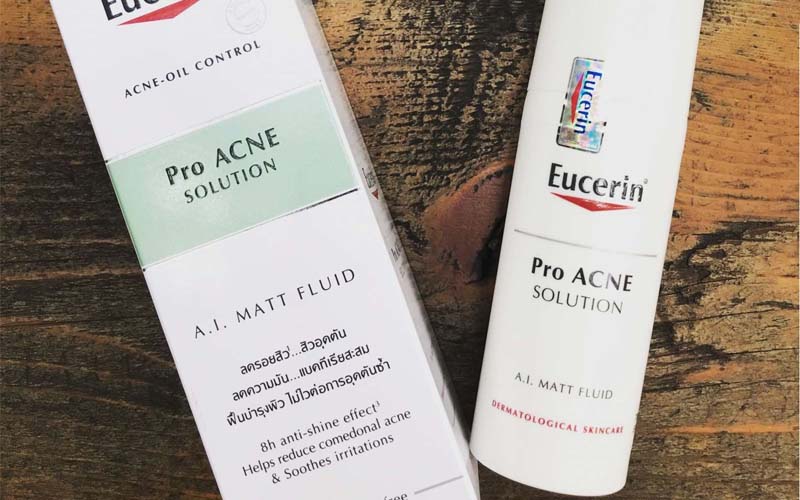 Kem trị mụn cho da khô Eucerin Fro Acne Solution Mattifying Fluid 50ml