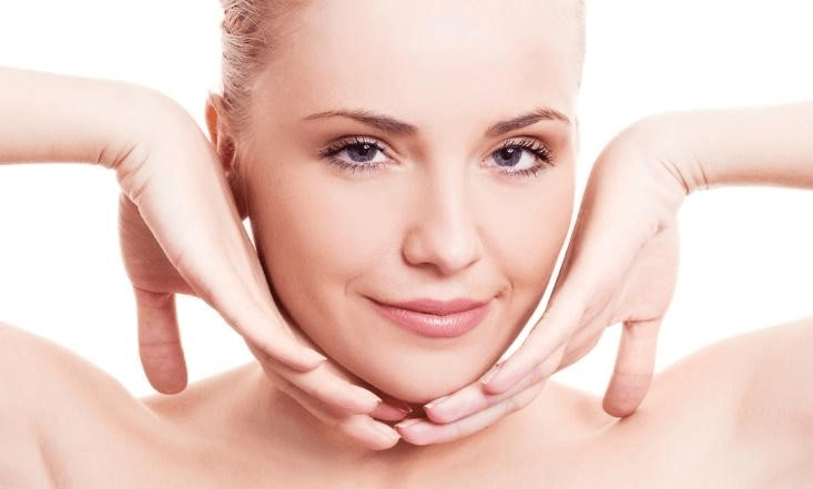 Cách massage giảm mỡ mặt: Từ mép môi đến tai
