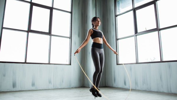 Nhảy dây - Bài tập giúp giảm béo bắp chân