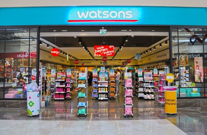 Cửa hàng mỹ phẩm Watsons - Thu Duck