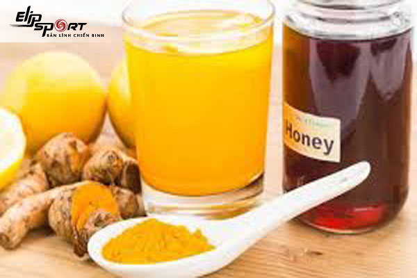 uống tinh bột nghệ và mật ong giảm cân