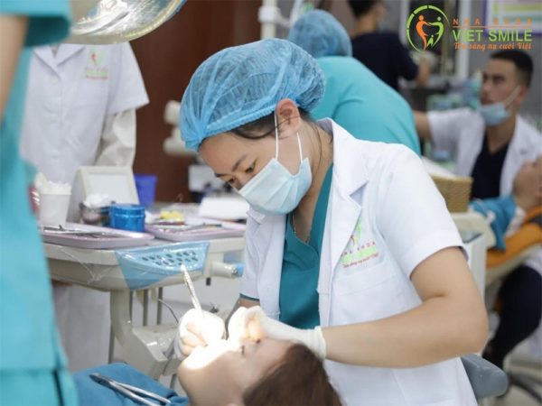 Trồng răng implant ở TPHCM Nha khoa Việt Smile
